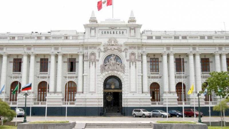 El hartazgo social moviliza a los jóvenes peruanos contra el Gobierno interino